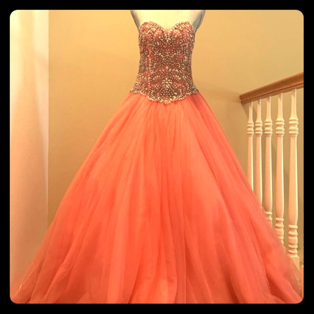 Prom dress